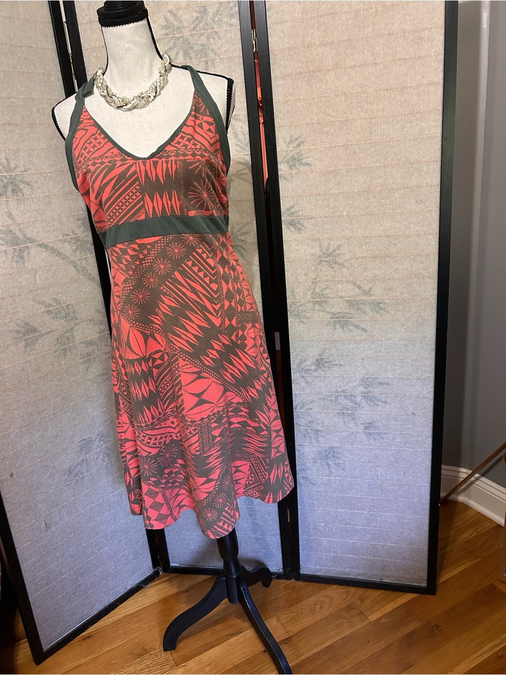 Patagonia Iliana Halter Dress Green Coral Tribal Inspired Print Shelf Bra Large